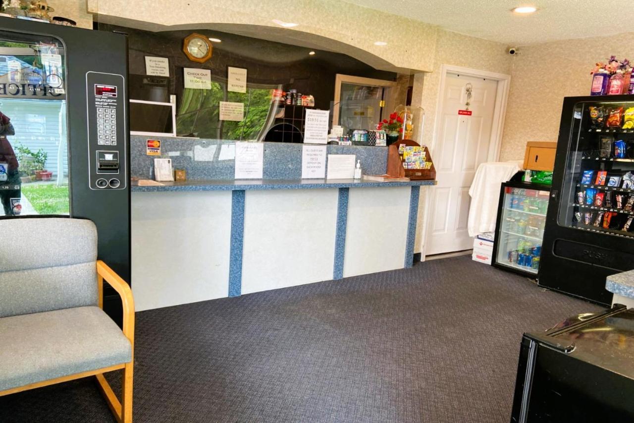 Studio Inn And Suites Galloway Bagian luar foto