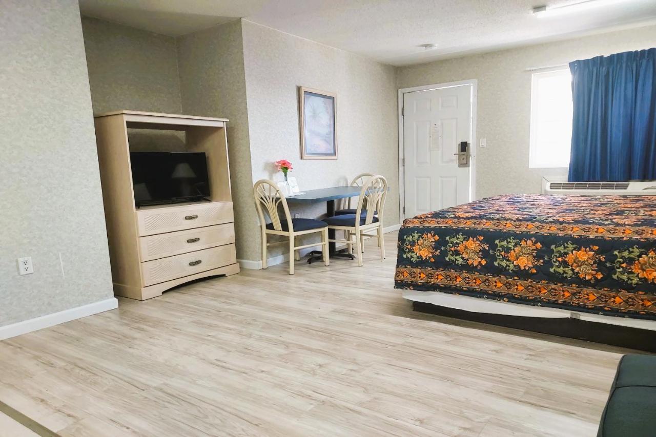Studio Inn And Suites Galloway Bagian luar foto